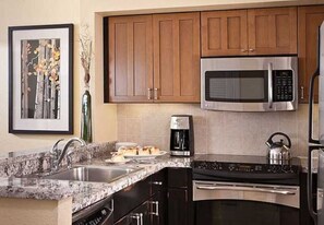 Microwave, oven, stovetop, dishwasher - Marriott Mountainside. 1 Bdrm. Full kitchen. Ski In-Ski Out. Laundry in unit. (Park City)