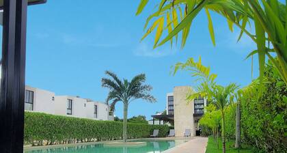 Eco Loft : Balcony with bathtub : Swimming pool and Gym : North Merida