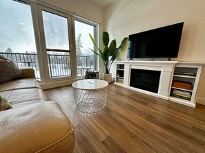 TV connectée, cheminée