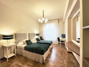 熨斗/熨衫板、Wi-Fi、床單