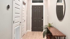 Interior - Home Away From Home - RGV (Edinburg)
