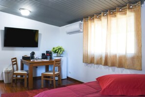 1 bedroom, internet, bed sheets - Panoramic Deluxe (Salerno)