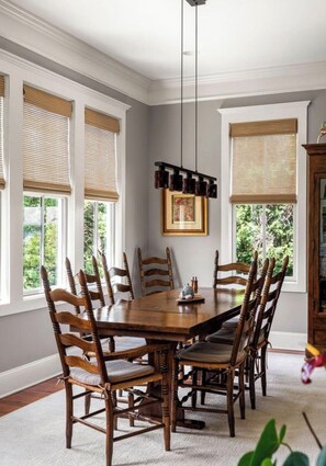 Dining - Incredible gated estate in the heart of downtown Aiken- MASTERS WEEK DREAM HOME (Aiken)