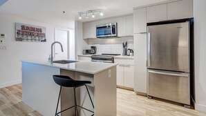 Unclassified image, 3 of 12, button - Furnished 2 Bedroom Apartment in Montreal | Humaniti Building (Montreal)