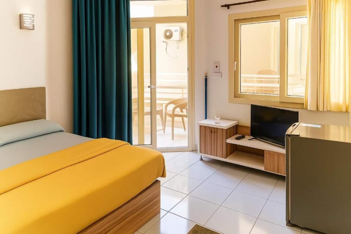 Luksus-studiolejlighed - balkon - strandudsigt | Skrivebord, arbejdsområde til bærbare computere, Wi-Fi (tillægsgebyr)