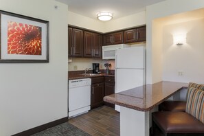 Fridge, microwave, stovetop, dishwasher - 24 Hour Business Center + Fitness Center | Short Drive to City Center Philadelphia (Mount Laurel)