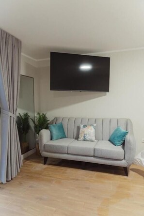 Family Room, Balcony, City View | Living area - Estancia del Alba Hotel (Cajamarca)