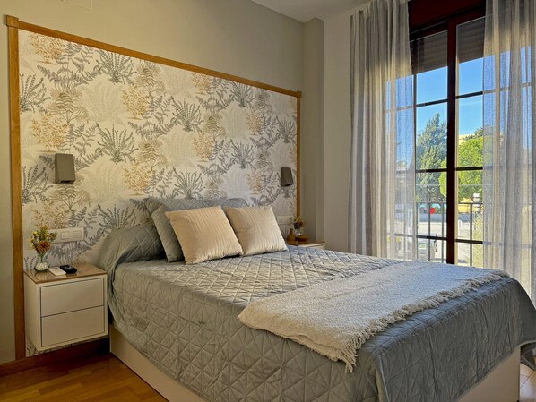 3 makuuhuonetta, silitysrauta/-lauta, ilmainen Wi-Fi, vuodevaatteet