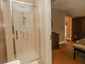 Cottage | Bathroom - Cloneytrace Mines (Ballymena)