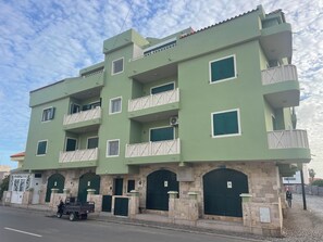 Exterior - Cà Giovanni: central, spacious, with A/C, WI-Fi and balcony (Santa Maria)