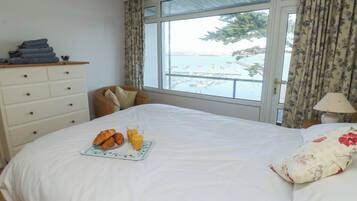 3 bedrooms, individually decorated, individually furnished, free WiFi