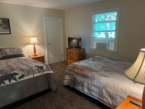 4 bedrooms, WiFi, bed sheets, wheelchair access