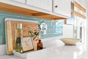 Interior - Dolphin Delight 𓇼 Ocean Views + Beach Walkable (Oak Island)