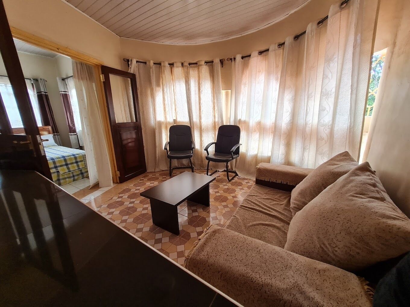 Dobbeltrom – deluxe, hageutsikt | Wi-fi (inkludert) og sengetøy