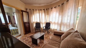 Deluxe Double Room, Garden View - Queenspark Guest House (Nyeri)