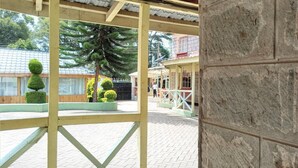 Exterior - Queenspark Guest House (Nyeri)
