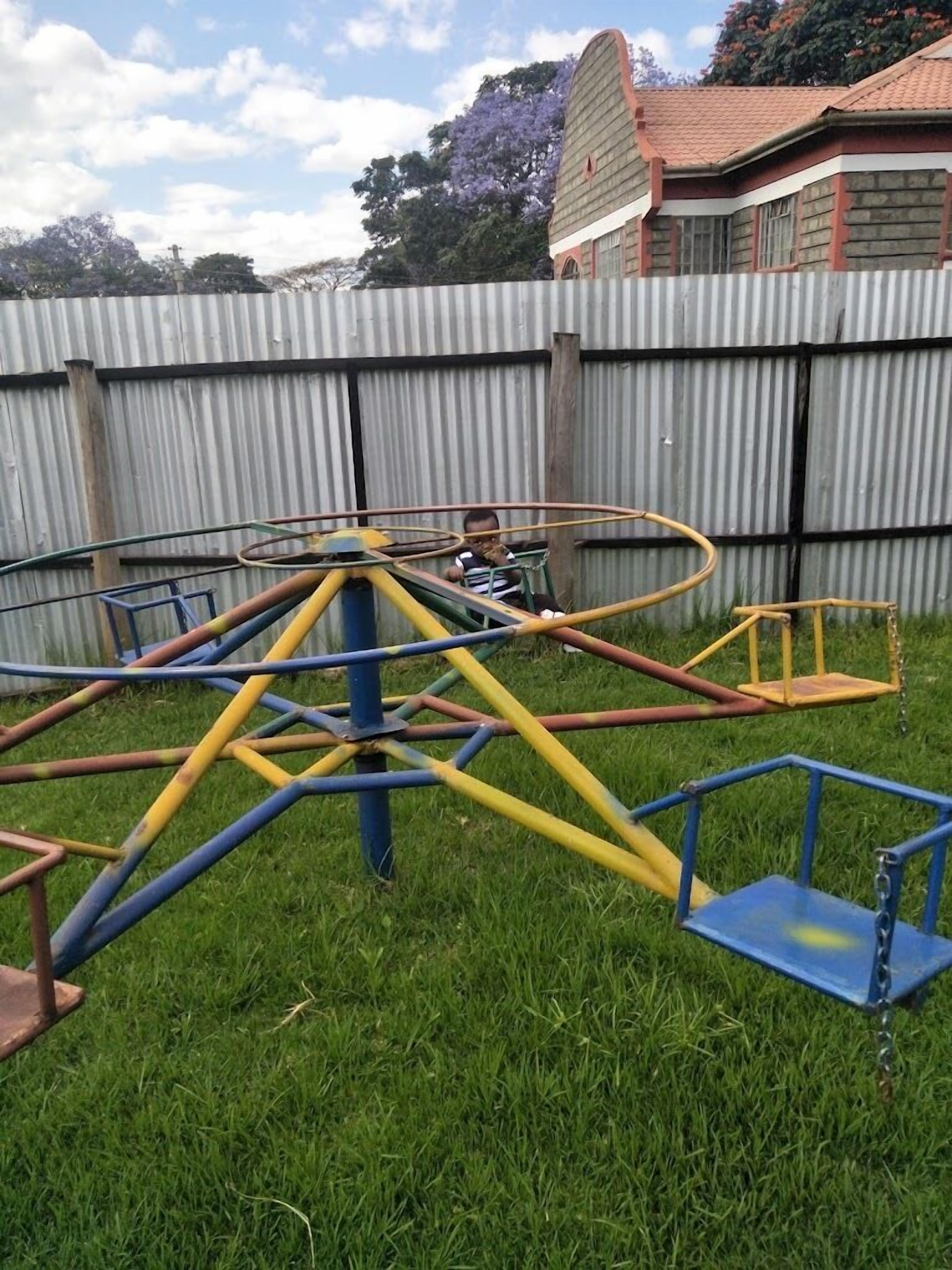 Children’s play area – outdoor
