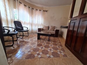 Interior detail - Queenspark Guest House (Nyeri)