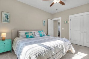 書桌、Wi-Fi、床單