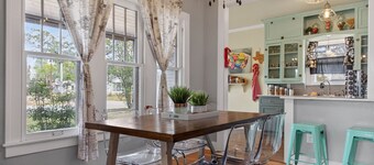 New! Stunning Pet-Friendly Home + 3 Min to DT!