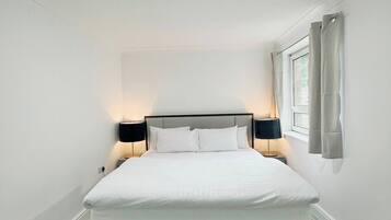 3 kamar tidur, setrika/meja setrika, Wi-Fi gratis, dan seprai linen