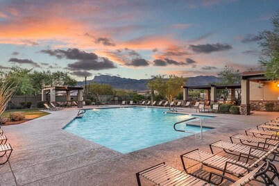 Beautiful Gold Canyon home, Mt Views, Pool, Private setting