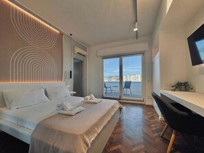 Double Room, City View | In-room safe, blackout drapes, soundproofing, free WiFi - Mameli View Cagliari (Cagliari)