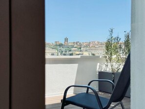 Deluxe Double Room, City View | Property grounds - Mameli View Cagliari (Cagliari)