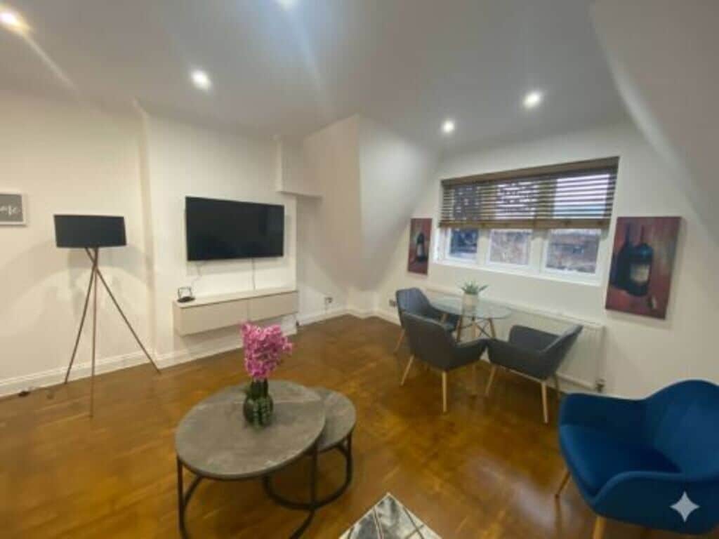 Apartment, 2 Bedrooms | Living room