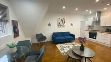 Apartment, 2 Bedrooms | Living room