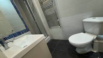 Apartment, 2 Bedrooms | Bathroom