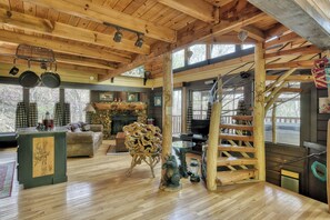 Cabin, Multiple Beds, Hot Tub, Garden View (Dancing Dragonfly) | Interior - Dancing Dragonfly (Sevierville)