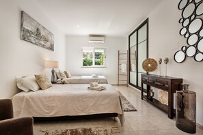 Iron/ironing board, WiFi, bed sheets - Holiday Home “Beautiful Algarve Villa” with Private Heated Pool (Loulé)