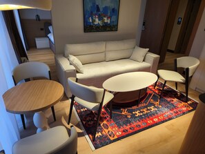 Appartement Supérieur, vue ville | Coin séjour