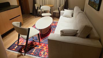 Superior Apartment, City View | Living area