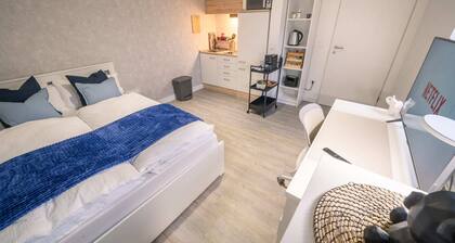 FÜR 2, Küche, Queensize Bett, schnelles Internet