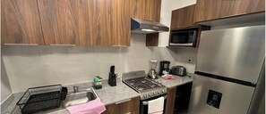 Microwave, stovetop - New first floor apartment in front of Blue Coral Manzanillo swimming pool (Manzanillo)