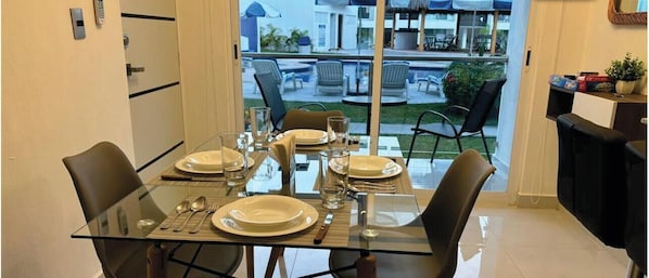 Dining - New first floor apartment in front of Blue Coral Manzanillo swimming pool (Manzanillo)