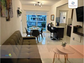 TV - New first floor apartment in front of Blue Coral Manzanillo swimming pool (Manzanillo)