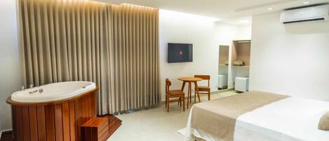 Deluxe Suite, City View | Free WiFi