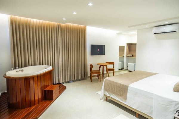 Suite Deluxe, vista a la ciudad | Wifi gratis
