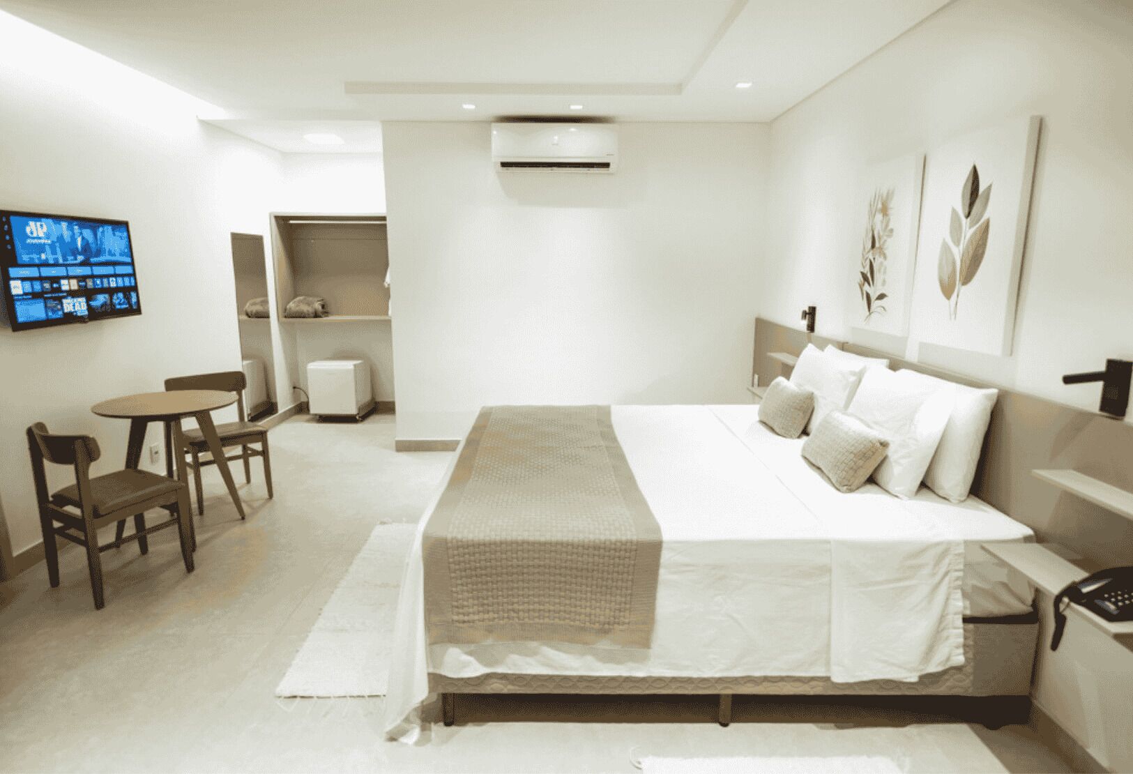 Suíte luxo, vista para a cidade | Wi-Fi de cortesia