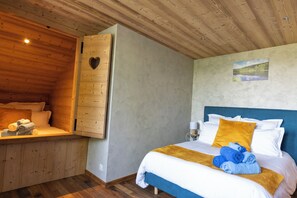 1 bedroom, WiFi, bed sheets - Guest house Les Roches Fleuries, La Gentiane, near Gérardmer and La Bresse (Sapois)