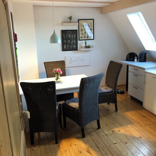 Ferienwohnung am Kocher-Jagst-Radweg. Haustiere willkommen.