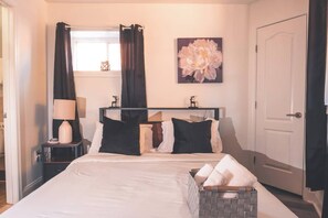 2 chambres, fer et planche à repasser, Wi-Fi, draps fournis