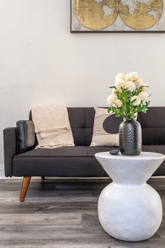 DC Condo: Stylish 2BR, 2 Bath with Essentials