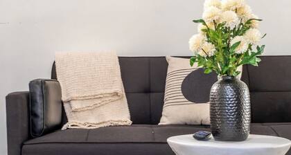 DC Condo: Stylish 2BR, 2 Bath with Essentials