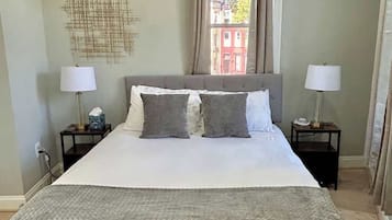 2 bedrooms, iron/ironing board, free WiFi, bed sheets