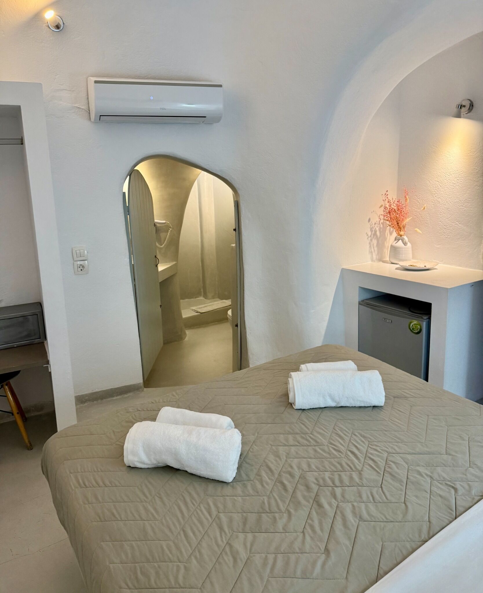 In-room safe, individually decorated, individually furnished, desk