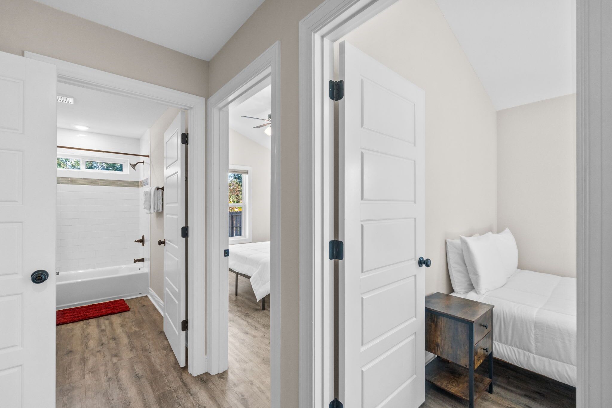 2 bedrooms, desk, iron/ironing board, WiFi